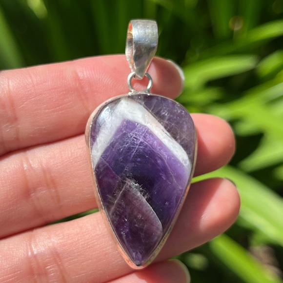 Jewelry - Silver plated dream‎ amethyst pendant